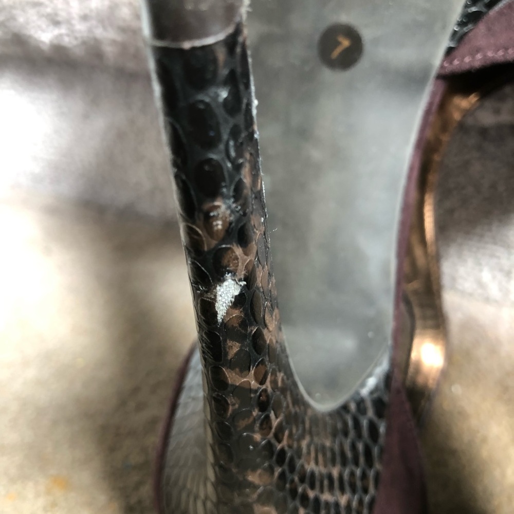 Heels - Picture 2 of 5
